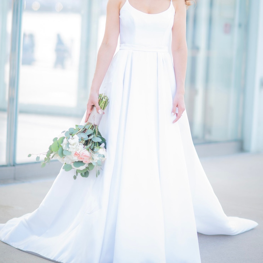 Hayley Paige Vanna gown - Picture 4 of 16